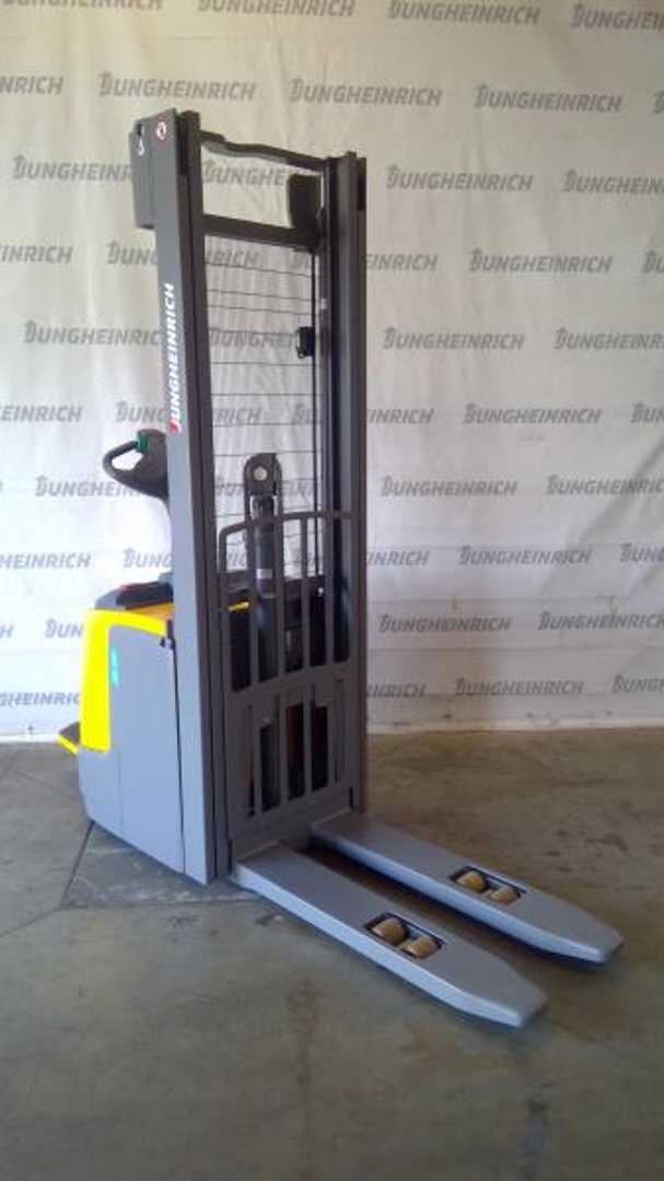 Muletto usato JUNGHEINRICH ERC 220 KP 115-350 ZZ ELEKTRO HOCHHUBWAGENFAHRERSTAND (12807052)