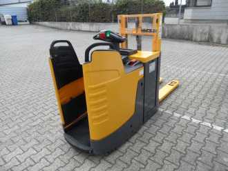 Muletto usato JUNGHEINRICH ERD 220 - 2 Meter Hubhöhe - feste Plattform ELEKTRO HOCHHUBWAGENDEICHSEL (13064901)