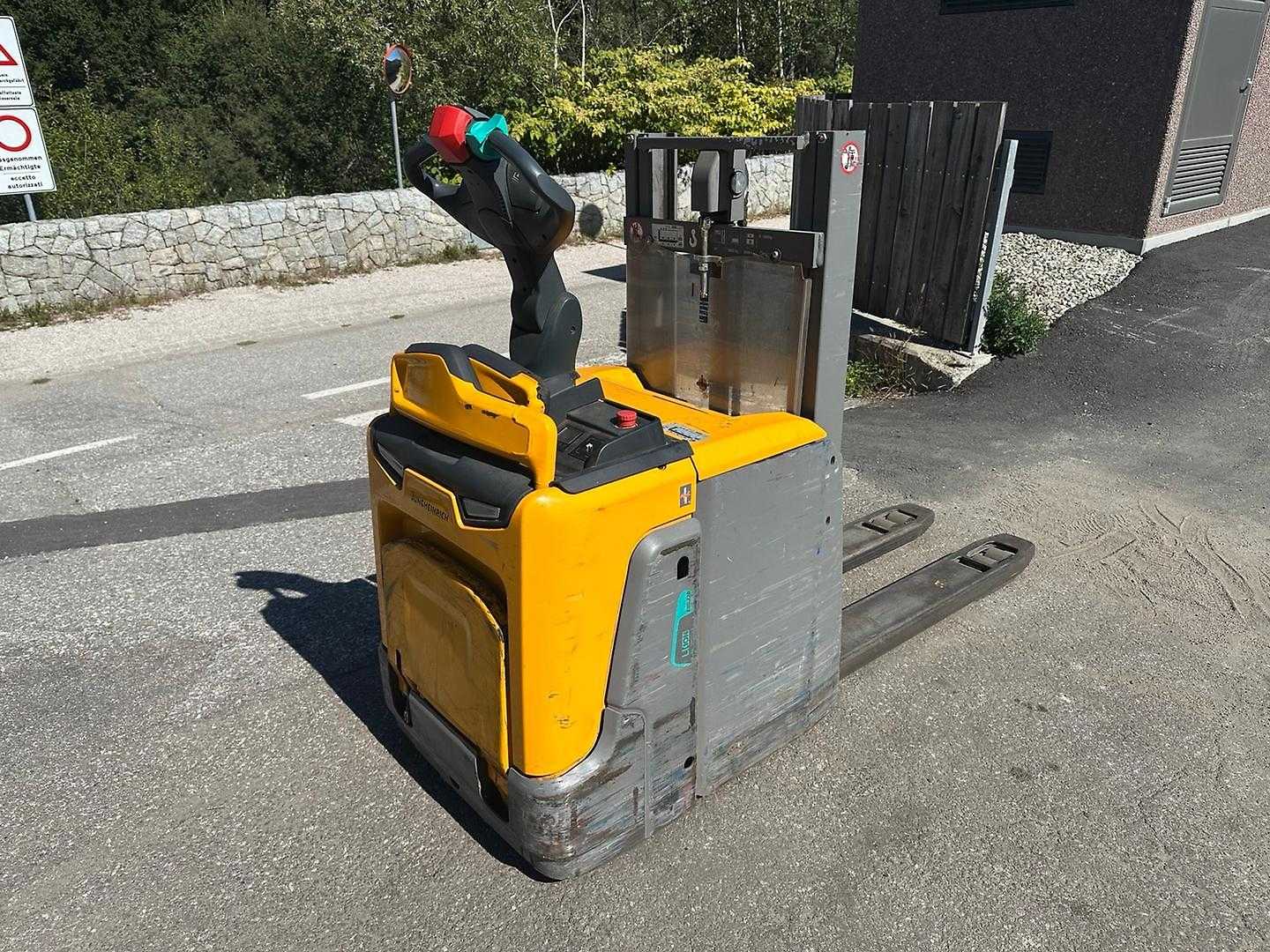 Muletto usato JUNGHEINRICH ERD 220 - 201ZT ELEKTRO HOCHHUBWAGENFAHRERSTAND (13068417)
