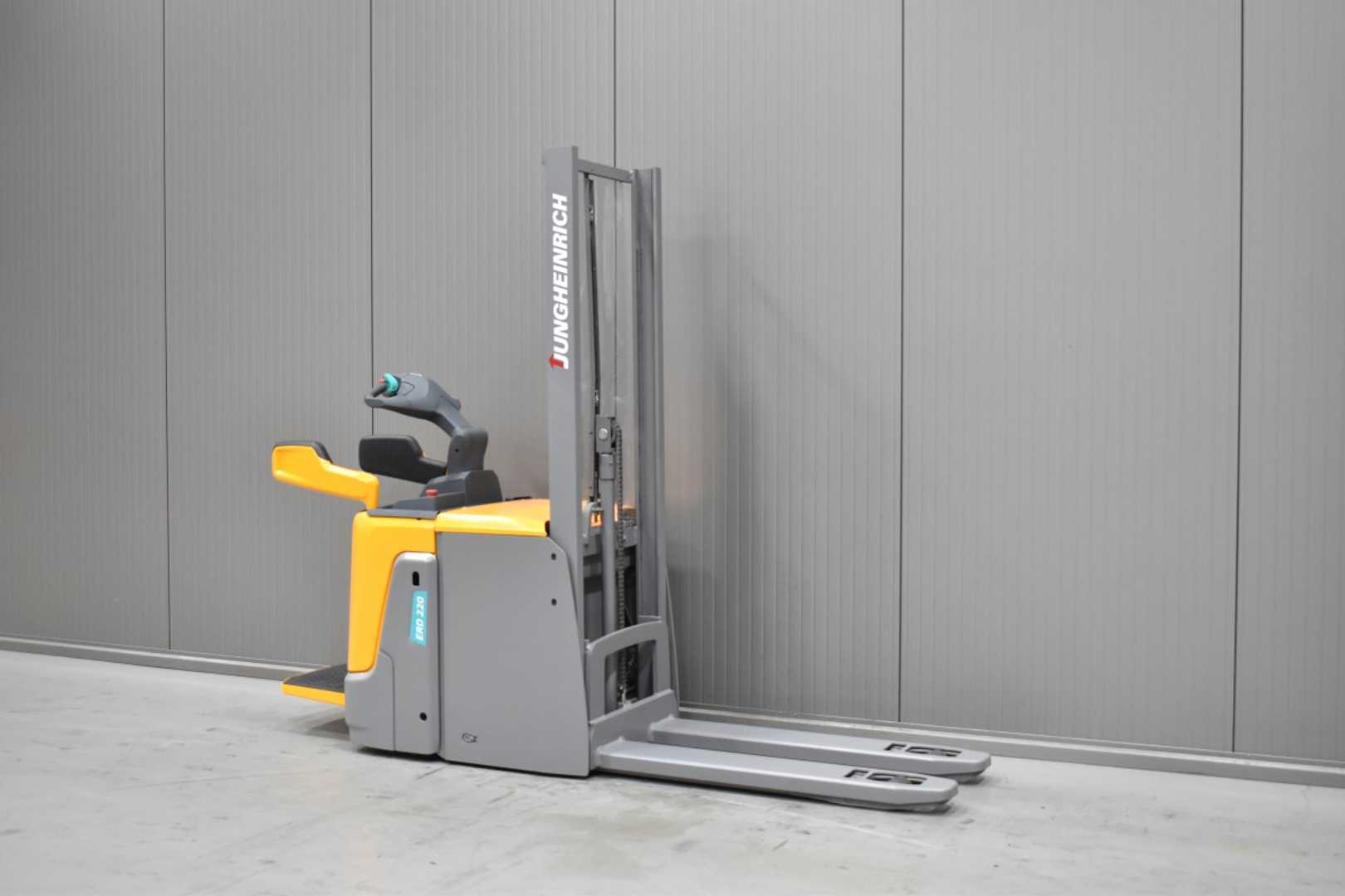 Muletto usato JUNGHEINRICH ERD 220 /58231/ ELEKTRO HOCHHUBKOMMISSIONIERER (13054730)