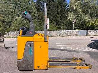 Muletto usato JUNGHEINRICH ERE 120 ELEKTRO NIEDERHUBWAGENFAHRERSTAND (13062808)