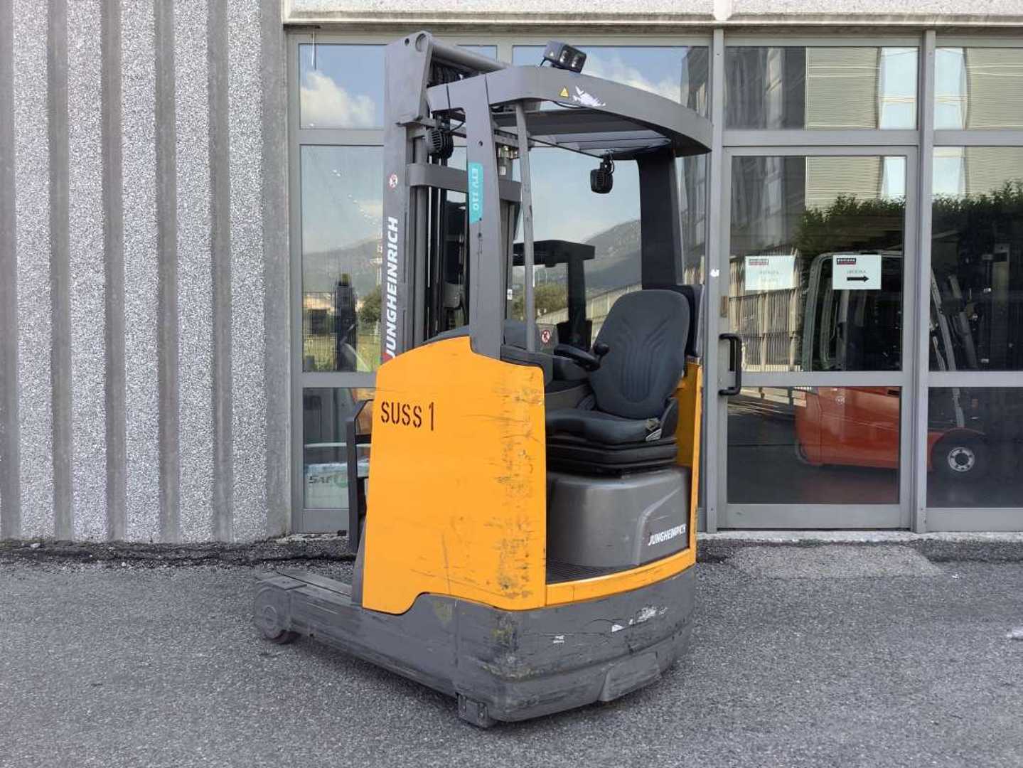 Muletto usato JUNGHEINRICH ETV 110 ELEKTRO SCHUBMASTSTAPLER (13065885)