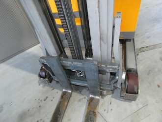 Muletto usato JUNGHEINRICH ETV 216 - 740 DZ ELEKTRO SCHUBMASTSTAPLER (13076063)