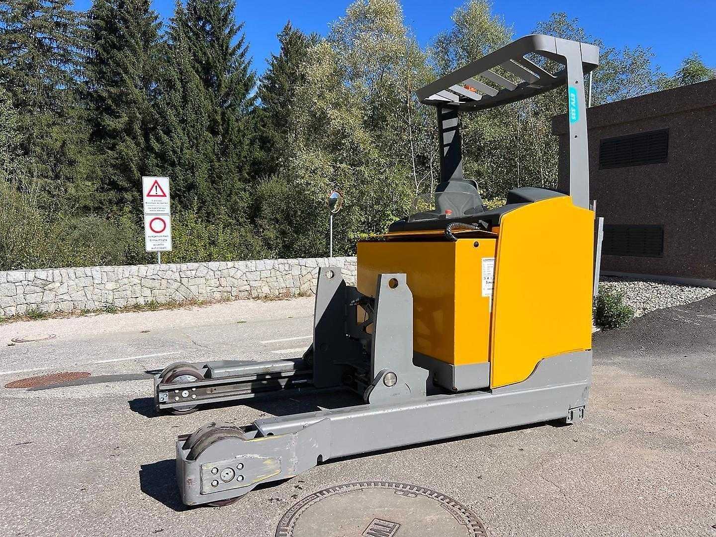 Muletto usato JUNGHEINRICH ETV 335 - 830DZ ELEKTRO SCHUBMASTSTAPLER (13069022)