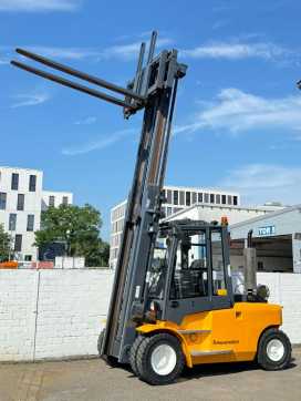 Muletto usato JUNGHEINRICH TFG 680 TFG 680 -Service Neu - Vollkabine - Zinkenversteller -STVO GAS VIERRADFRONTSTAPLER (12894992)