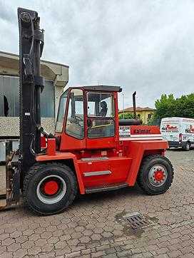 Muletto usato KALMAR DCD 90-6 DIESEL VIERRADFRONTSTAPLER (12961226) backdrop