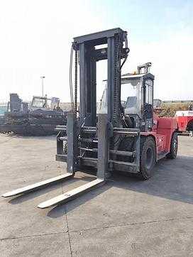 Muletto usato KALMAR DCE150-12 DIESEL VIERRADFRONTSTAPLER (13012568) backdrop