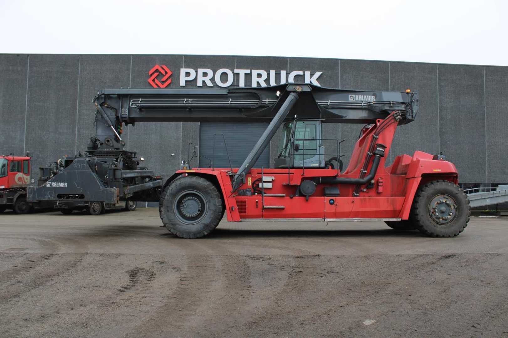 Muletto usato KALMAR DRG450-75C5XS DIESEL REACHSTACKER (13019350)