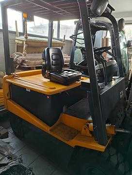 Muletto usato KOMATSU FB20EXL-5 ELEKTRO VIERRADFRONTSTAPLER (12945709) backdrop