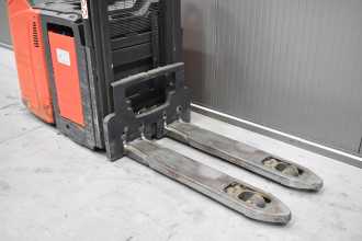 Muletto usato LINDE D 12 SP /58873/ ELEKTRO HOCHHUBKOMMISSIONIERER (13074567)