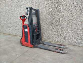 Muletto usato LINDE D08 ELEKTRO HOCHHUBWAGENDEICHSEL (13060013)