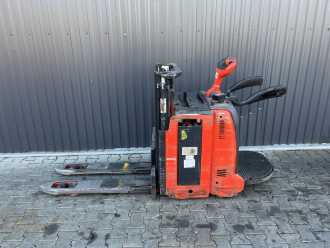 Muletto usato LINDE D12AP ELEKTRO HOCHHUBWAGENFAHRERSTAND (13074213)