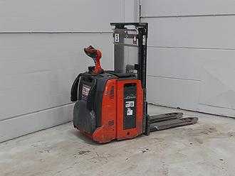 Muletto usato LINDE D12AP ELEKTRO HOCHHUBWAGENMANUELLELEKTRISCH (13010647)