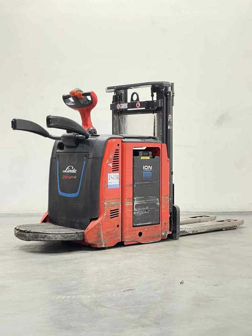 Muletto usato LINDE D12HPAP-133 LI-ION ELEKTRO HOCHHUBWAGENDEICHSEL (13025560)