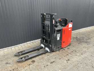 Muletto usato LINDE D12SP ELEKTRO HOCHHUBWAGENFAHRERSTAND (13066803) backdrop