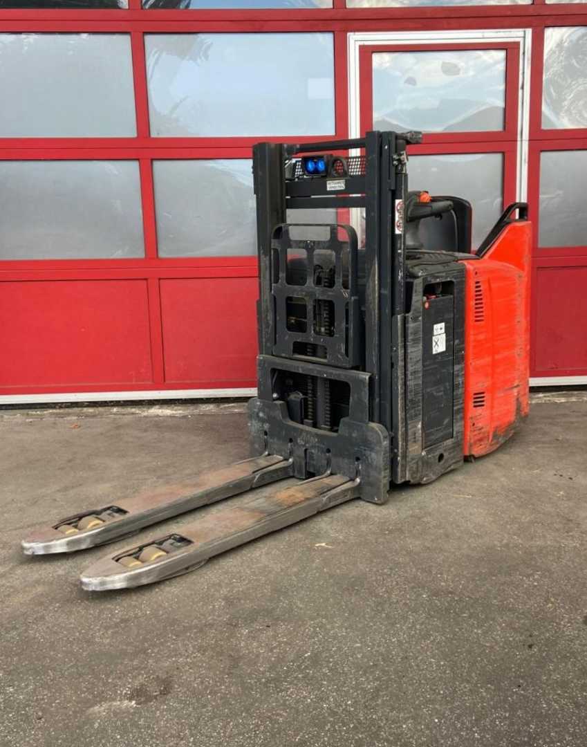 Muletto usato LINDE D14SP ELEKTRO HOCHHUBWAGENDEICHSEL (13071973)