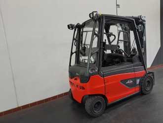 Muletto usato LINDE E 25 L : 2,5t ELEKTRO VIERRADFRONTSTAPLER (13008406)