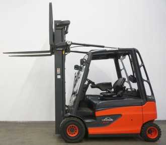 Muletto usato LINDE E 25 L 387 ELEKTRO VIERRADFRONTSTAPLER (12837694)