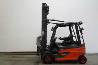 Muletto usato LINDE E 25 L 387 ELEKTRO VIERRADFRONTSTAPLER (13074529)
