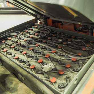 Muletto usato LINDE E 30/600 H : 3,0t ELEKTRO VIERRADFRONTSTAPLER (12960189)