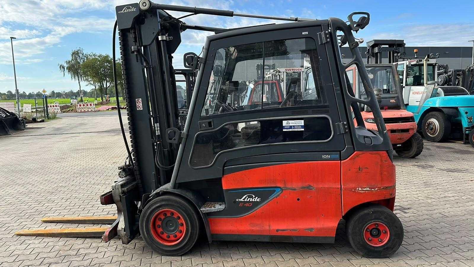 Muletto usato LINDE E 40HL 01 - 600 ELEKTRO VIERRADFRONTSTAPLER (13074620)