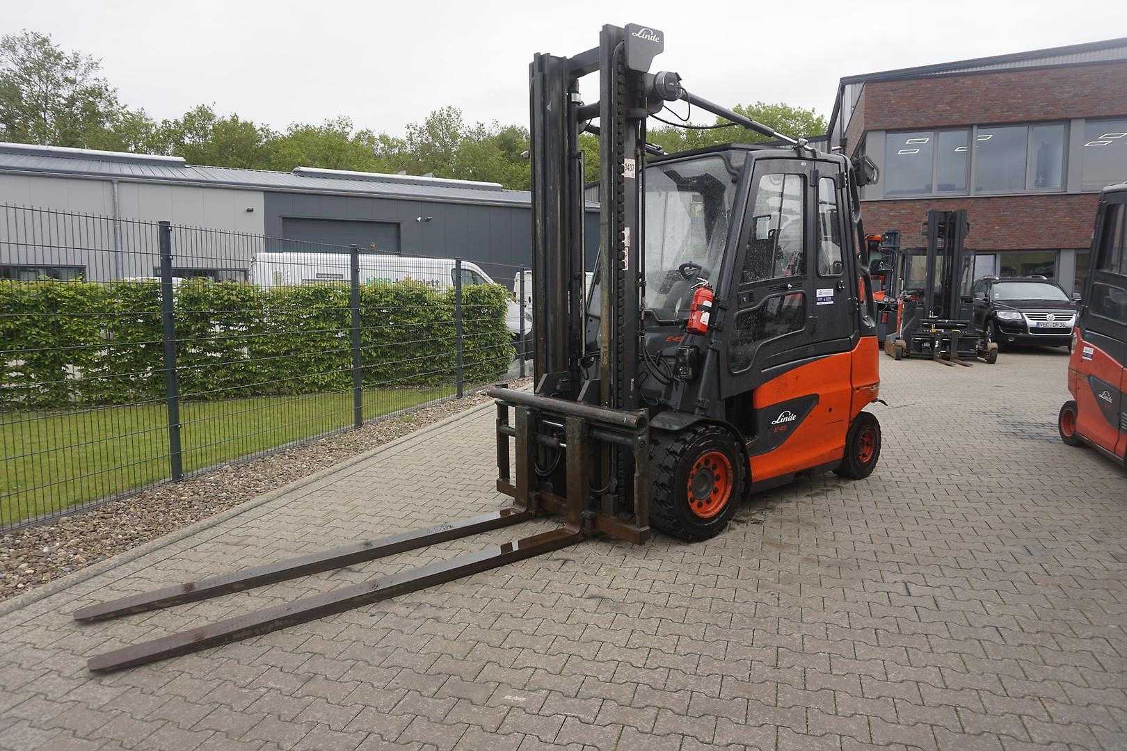 Muletto usato LINDE E 45H-01/600 - 6.566 Stunden ELEKTRO VIERRADFRONTSTAPLER (13043491)