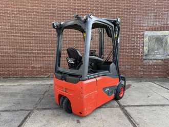 Muletto usato LINDE E14-02 ELEKTRO DREIRADFRONTSTAPLER (13072017)