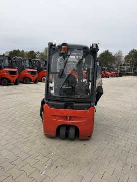 Muletto usato LINDE E14-02 ELEKTRO DREIRADFRONTSTAPLER (13073243)