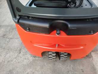 Muletto usato LINDE E14-02 EVO ELEKTRO DREIRADFRONTSTAPLER (13067377)
