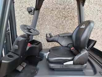 Muletto usato LINDE E15-02 ELEKTRO DREIRADFRONTSTAPLER (13067340)
