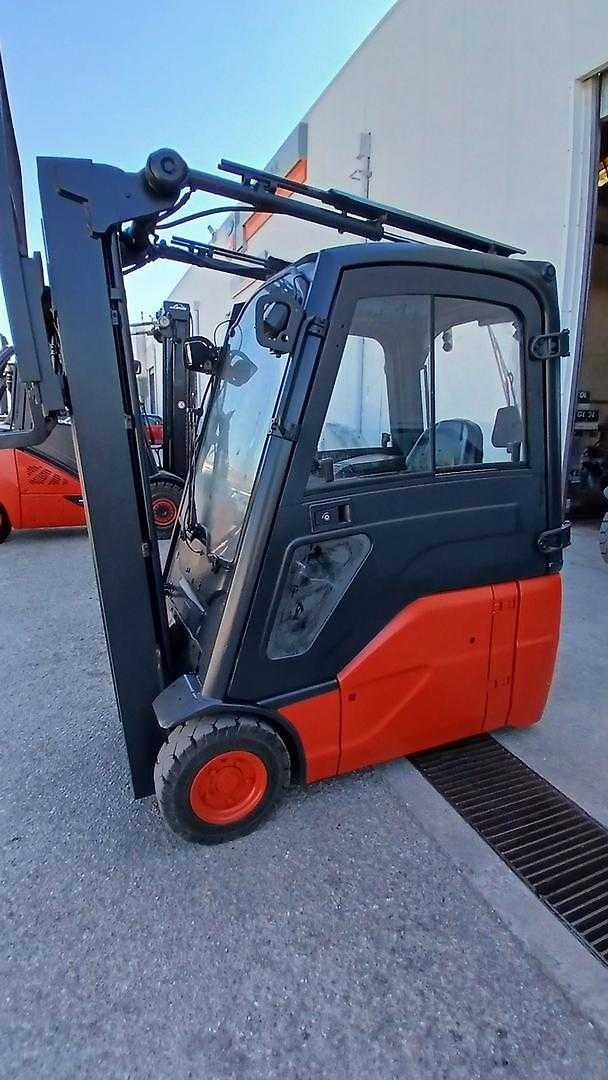 Muletto usato LINDE E16-02 ELEKTRO DREIRADFRONTSTAPLER (13016980)