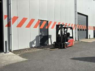 Muletto usato LINDE E16L-02 ELEKTRO DREIRADFRONTSTAPLER (13071558)