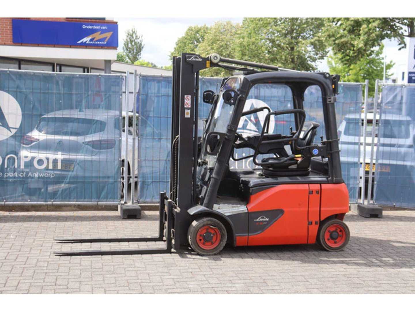 Muletto usato LINDE E16P-02 ELEKTRO VIERRADFRONTSTAPLER (13062970)