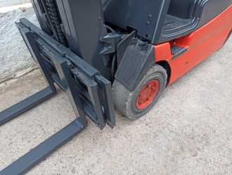 Muletto usato LINDE E20/600 ELEKTRO VIERRADFRONTSTAPLER (13040249)
