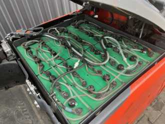 Muletto usato LINDE E20L-02 ELEKTRO DREIRADFRONTSTAPLER (13074867)