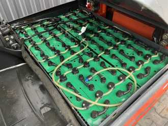 Muletto usato LINDE E25-01 ELEKTRO VIERRADFRONTSTAPLER (13037637)
