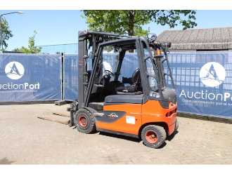 Muletto usato LINDE E25-01 ELEKTRO VIERRADFRONTSTAPLER (13041369)
