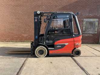 Muletto usato LINDE E25-01 ELEKTRO VIERRADFRONTSTAPLER (13071746)