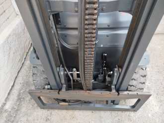 Muletto usato LINDE E25 ELEKTRO VIERRADFRONTSTAPLER (13016844)