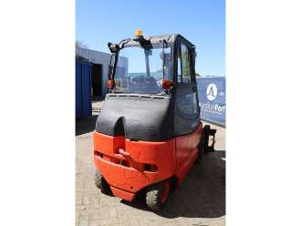 Muletto usato LINDE E30 ELEKTRO VIERRADFRONTSTAPLER (13041363)