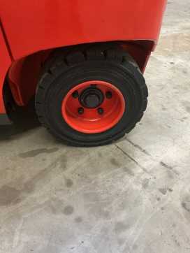 Muletto usato LINDE E30 ELEKTRO VIERRADFRONTSTAPLER (13074997)