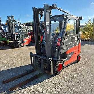 Muletto usato LINDE E30H ELEKTRO VIERRADFRONTSTAPLER (13074114) backdrop