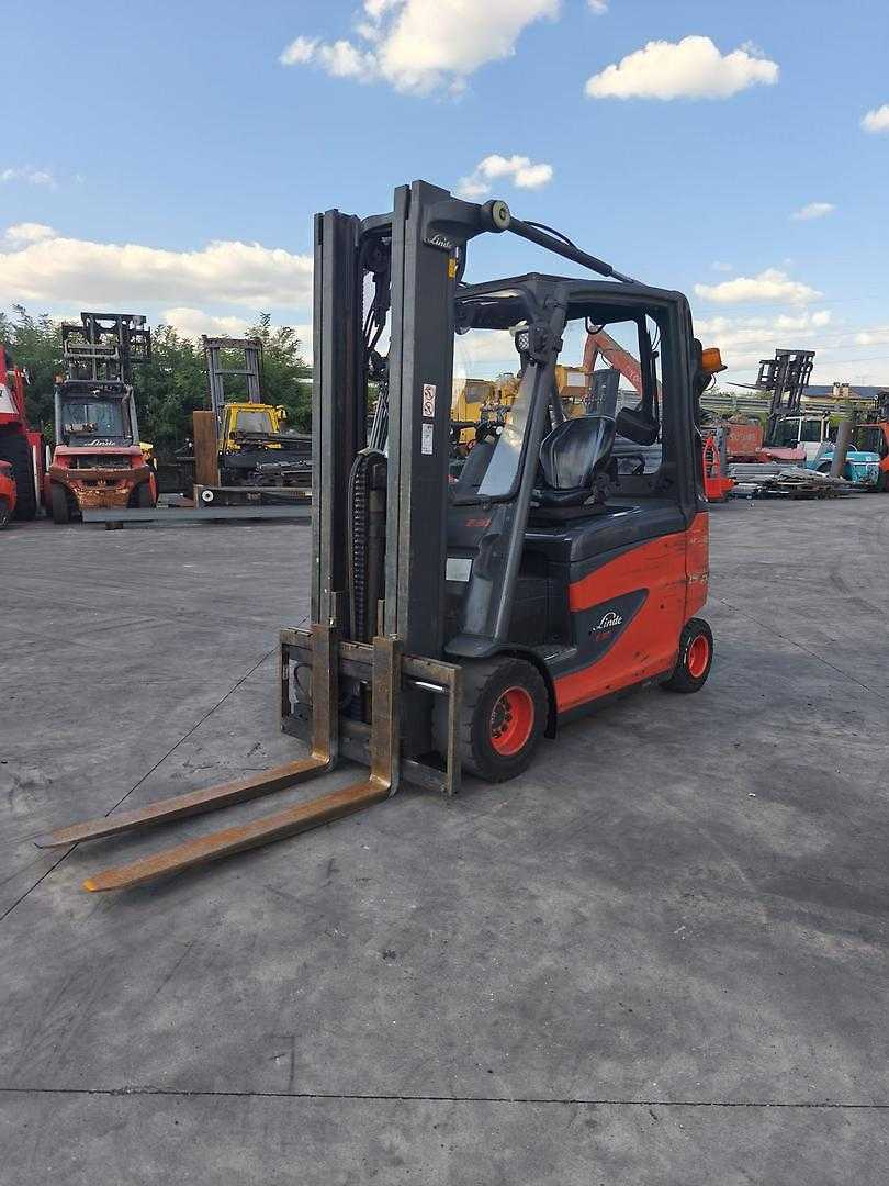 Muletto usato LINDE E30HL-01/600 ELEKTRO VIERRADFRONTSTAPLER (13071203)