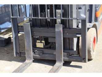 Muletto usato LINDE E30L-01 ELEKTRO VIERRADFRONTSTAPLER (13041392)