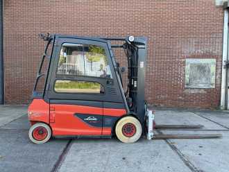 Muletto usato LINDE E30L-01 ELEKTRO VIERRADFRONTSTAPLER (13072161)