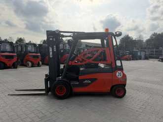 Muletto usato LINDE E35L-01 ELEKTRO VIERRADFRONTSTAPLER (13070461)