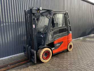 Muletto usato LINDE E40H-01/600 ELEKTRO VIERRADFRONTSTAPLER (13073613) backdrop