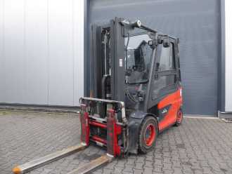 Muletto usato LINDE E40HL-01/600 ELEKTRO VIERRADFRONTSTAPLER (13063427) backdrop