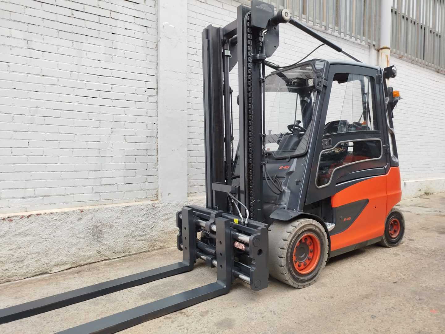 Muletto usato LINDE E45H/600 ELEKTRO VIERRADFRONTSTAPLER (13075206)