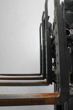 Muletto usato LINDE H 30 T 1202 GAS VIERRADFRONTSTAPLER (13075524)